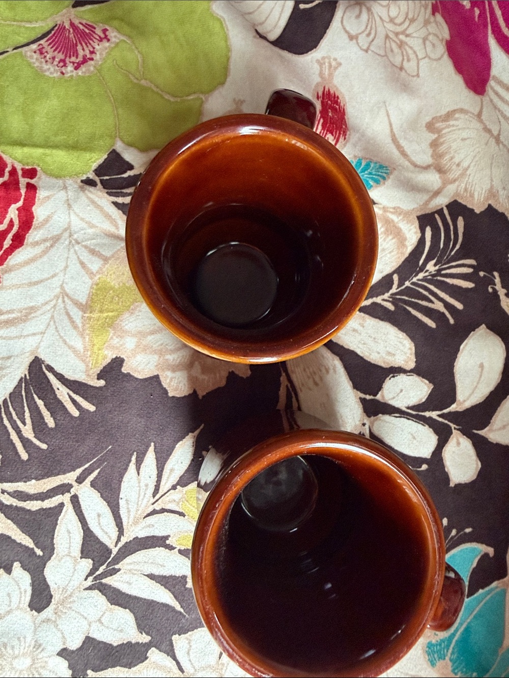 Classic Brown Ceramic Coffee Mugs - Set of 2 - Picture 3 of 8